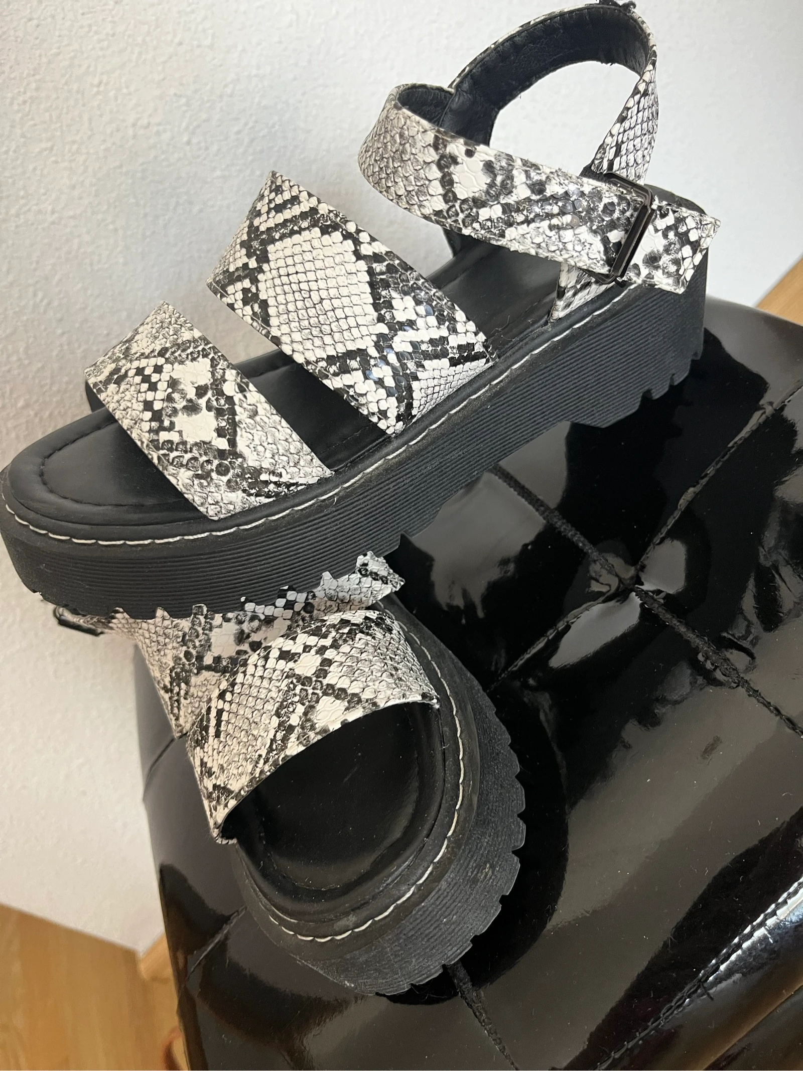 Women’s snake print platform sandals – photo 2